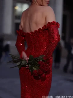 Embellishment|Dresses*Lu Yili Catherynne Off Shoulder Flower Sequin Maxi Dress